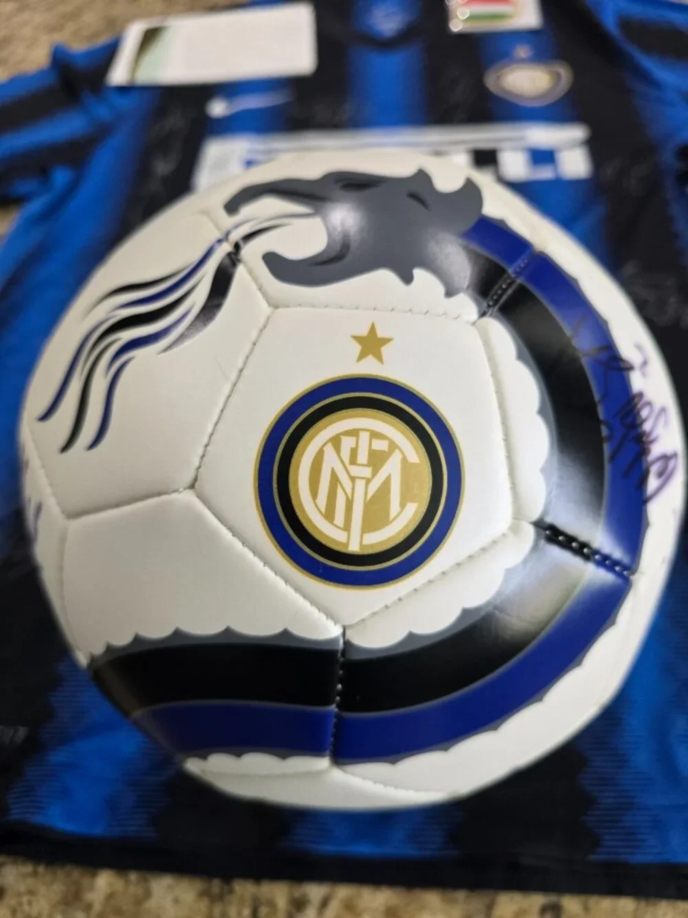 SIGNED 2010 Championship Team Inter Milan Jersey & Soccer Ball - NWT